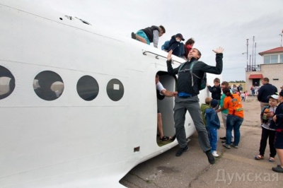 Пілот з Чернівців виступив на грандіозному авіашоу під Одесою (ФОТО)