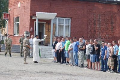 З Чернівців на військові навчання відправили першу групу мобілізованих шостої хвилі (ФОТО)