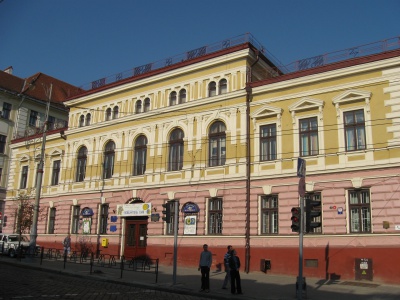 У Чернівцях театр ляльок боїться терактів: просить "Батьківщину" покинути приміщення