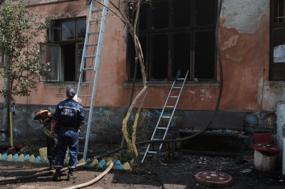 У Чернівцях горіла стара будівля, в якій знаходиться офіс "Свободи"