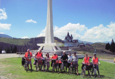 Школярі з Буковини подорожують за кордон на велосипедах