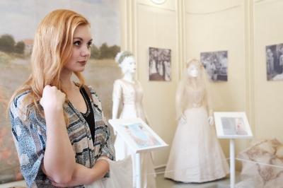 У Чернівцях відкрили виставку одягу епохи модерну (ФОТО)