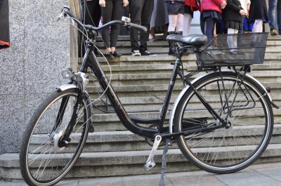 У Чернівцях День міста відкрили представники національних громад на ретро-автомобілях і мер на велосипеді (ФОТО)