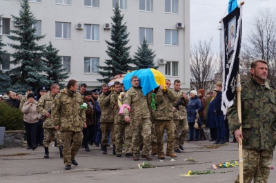 У Новодністровську попрощалися із буковинцем, який обгорів у зоні АТО (ФОТО)