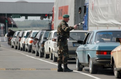На кордоні з Румунією на "Порубному" утворилась черга з понад 100 вантажівок