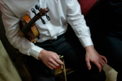 16-річний скрипаль зібрав аншлаг у приміщені філармонії в Чернівцях(ФОТО)