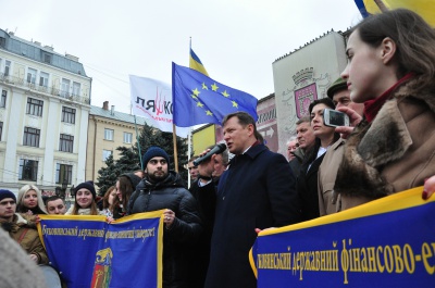 Олег Ляшко приїхав до Чернівців підтримати студентів БДФЕУ (ФОТО)