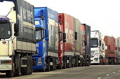 Росія запропонувала Україні скасувати обмеження на транзитні вантажні автоперевезення