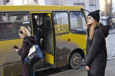 Вартість проїзду у маршрутках Чернівців може зрости на гривню