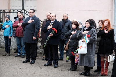 У військово-спортивному ліцеї Чернівців відкрили меморіальну дошку героя Небесної сотні Щербанюка (ФОТО)