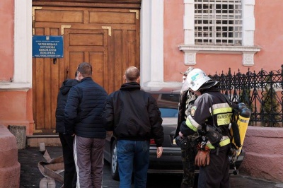 У Чернівцях горить СІЗО (ФОТО)