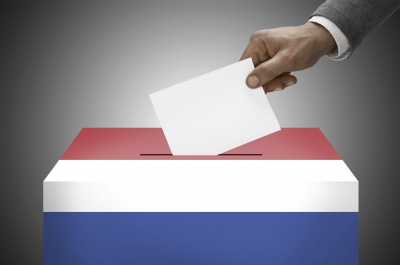 Сьогодні голландці проводять референдум щодо асоціації України з ЄС