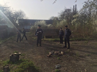 Поліція знайшла міну в одному з дворів у Чернівцях