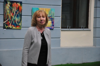 У Чернівцях відкрили виставку картин, написаних українськими художниками у Франції (ФОТО)