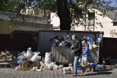 Через місяць у Чернівцях десятки вулиць можуть потонути у смітті