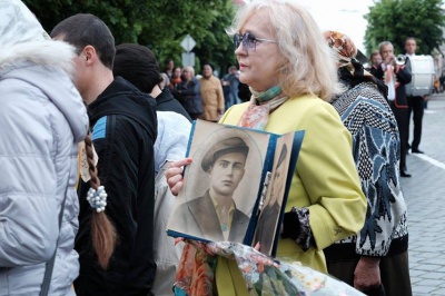 У центрі Чернівців вшанували полеглих у Другій світовій війні (ФОТО)