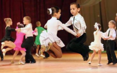 У спортивних танцях у Чернівцях змагалися представники 4 держав