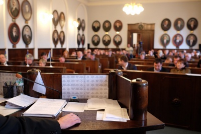 У сесії Чернівецької міськради оголосили перерву до 17 травня