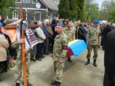 У Сторожинці поховали буковинця, загиблого в АТО (ФОТО)