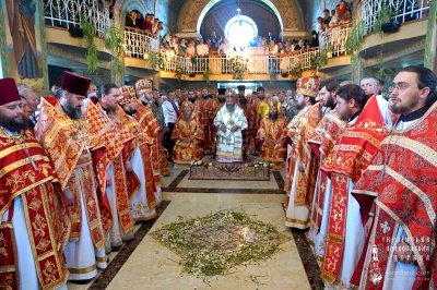 Митрополит Київський Онуфрій освятив церкву у рідному селі на Буковині