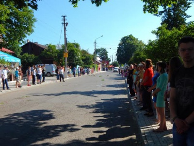 На Буковину привезли тіло загиблого в АТО бійця (ФОТО)