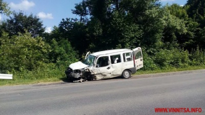 Автобус "Чернівці - Москва" і три автомобілі потрапили у ДТП на Вінничині (ФОТО)