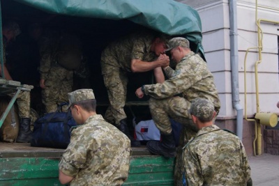 До Чернівців прибули понад сто строковиків, які охоронятимуть держкордон (ФОТО)