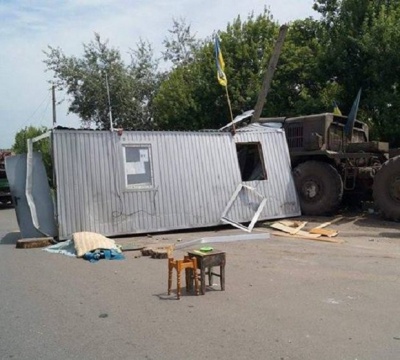 На Луганщині тягач протаранив блокпост. Загинув військовий