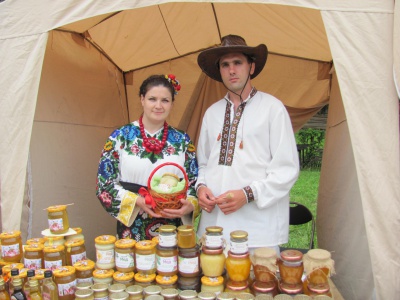 «Їжте мед по чайній ложечці»: чернівчанин навчався на пасічника в Польщі