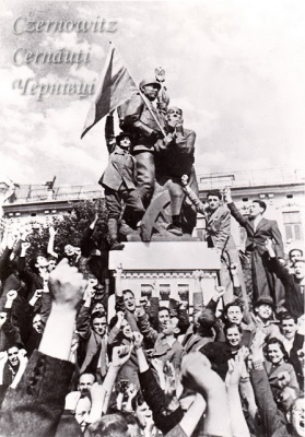 Про Чернівці в старих фото. 28 червня 1940 року.