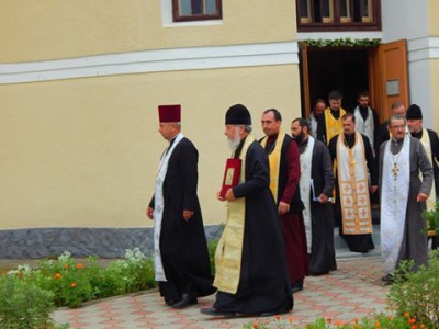 На Буковині попрощалися із загиблим в АТО бійцем Олегом Косованом (ФОТО)