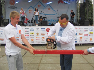 У Чернівцях уперше відбувається фестиваль покрівельників (ФОТО)