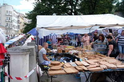 Петрівський ярмарок у Чернівцях: як пройшов перший день свята (ФОТО)