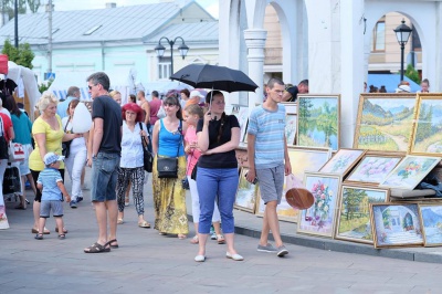 Петрівський ярмарок у Чернівцях: як пройшов перший день свята (ФОТО)