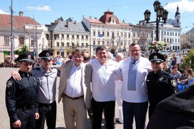 Петрівський ярмарок у Чернівцях: як пройшов перший день свята (ФОТО)