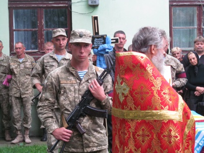 У Чернівцях прощалися з загиблим на Сході буковинцем Станіславом Мамчієм (ФОТО)