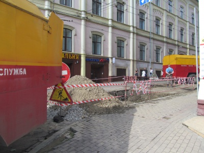 Тролейбуси по Університетській ходять, але рух ще обмежено (ФОТО)