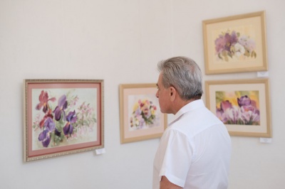 14-річна художниця представила виставку квітів та пейзажів (ФОТО)