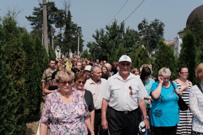 У Чернівцях поховали бійця, який за місяць мав повертатися додому (ФОТО)