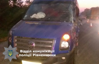 Рейсовий мікроавтобус Київ-Броди потрапив у ДТП: троє загиблих і четверо поранених
