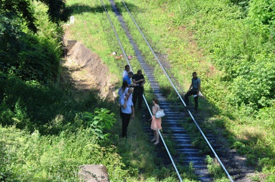 Труп під мостом на Руській: з’явилися світлини з місця трагедії у Чернівцях (ФОТО)