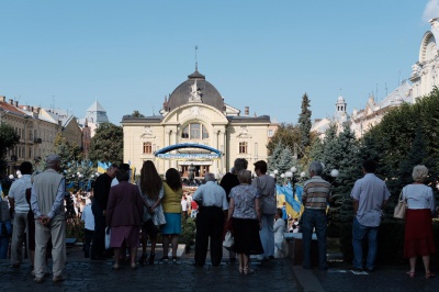 У Чернівцях розпочали святкувати День незалежності (ФОТО)