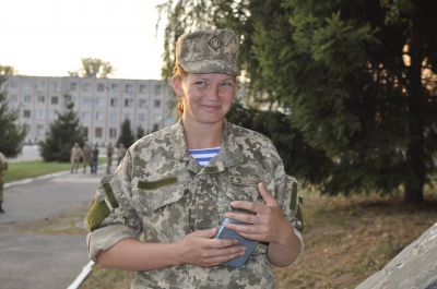 З Чернівців відправили резервістів на військові збори (ФОТО)