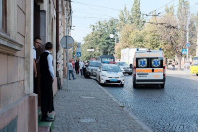 У центрі Чернівців джип збив на 