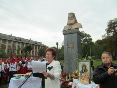 Першому митрополиту Буковини відкрили пам’ятник у його рідному селі (ФОТО)