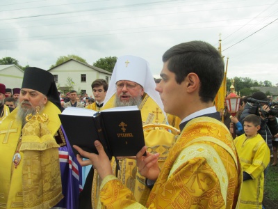 Першому митрополиту Буковини відкрили пам’ятник у його рідному селі (ФОТО)