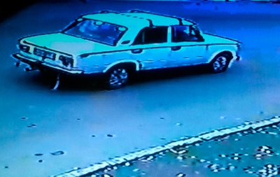 Поліція Буковини розшукує водія ВАЗа, який збив пішохода і втік