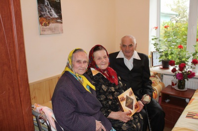 У Чернівецькій області одружилась 80-річна пара