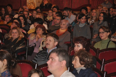 Вистава Чернівецького театру відбувалася під супровід оркестру (ФОТО)
