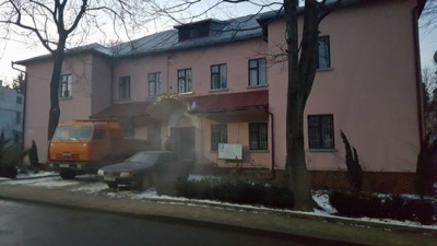 Мер Чернівців оголосив про початок ремонту в колишньому приміщенні департаменту ЖКГ, де буде дитсадок
